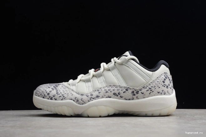 Light Low Bone 11 SE CD6846-002 Air Snake Jordan 1212